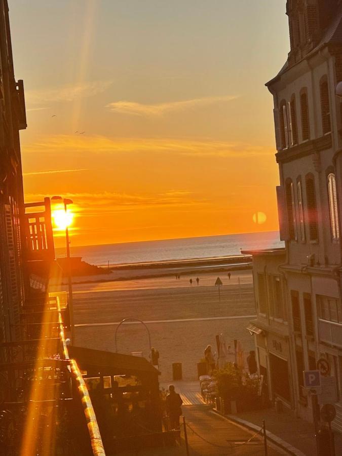 Le Bleu Apartment Trouville-sur-Mer Bagian luar foto